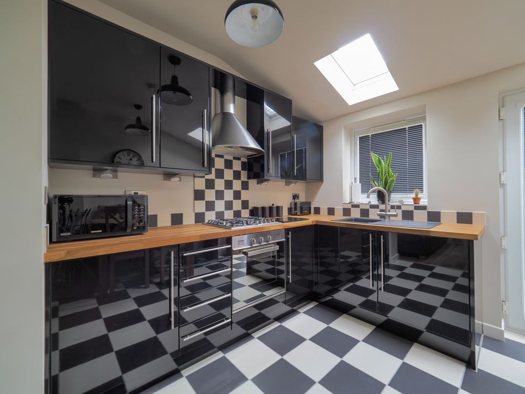 Property photo 3 of 12