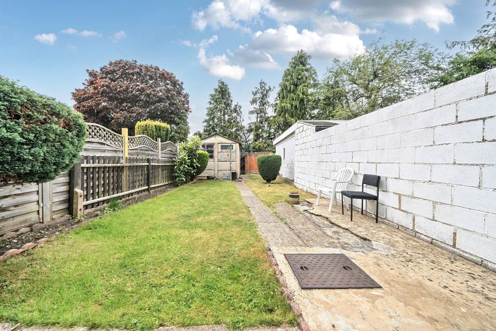 Property photo 2 of 9