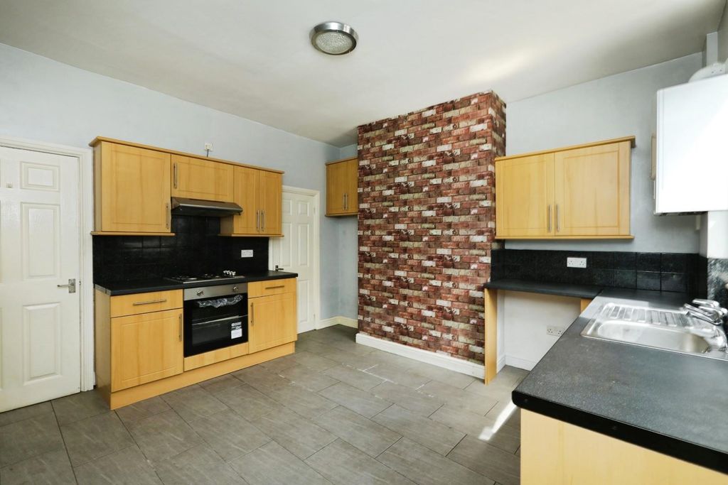 Property photo 3 of 10 Kitchen Diner