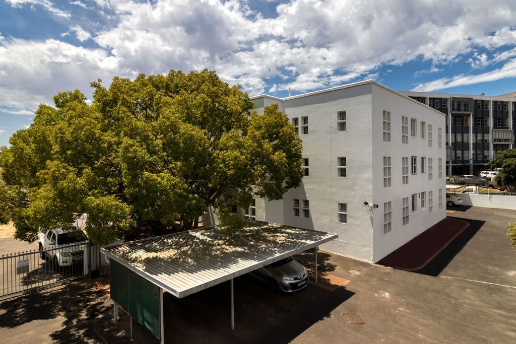 Property photo 2 of 21 St1728085