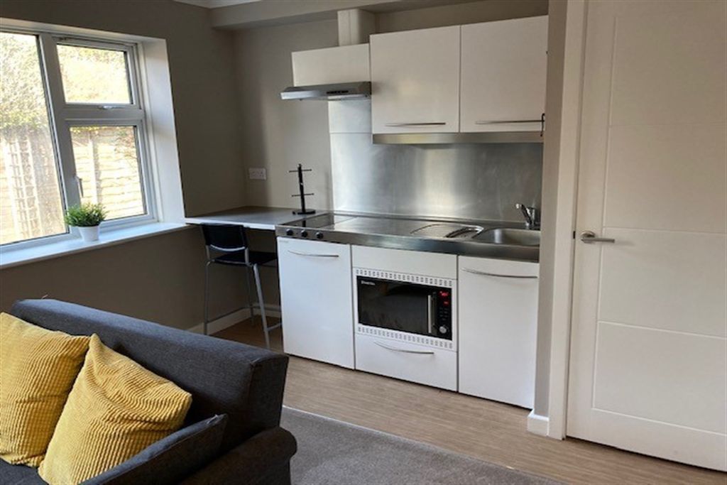 Property photo 3 of 7 Kitchen
