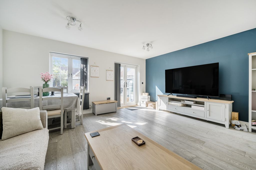 Property photo 1 of 19 Sitting Room 3