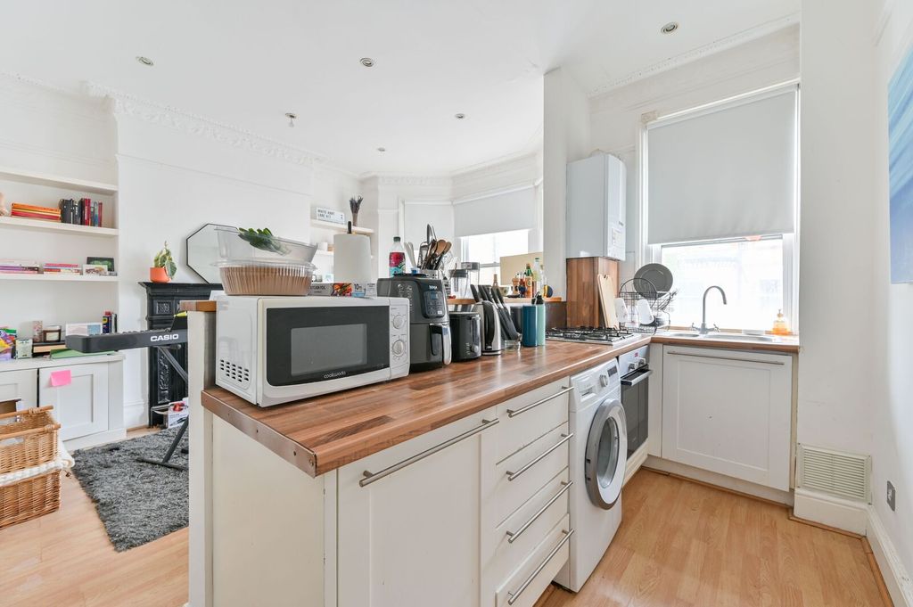 Property photo 3 of 7