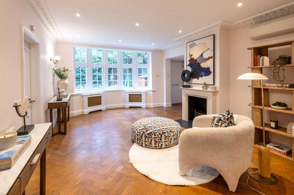 Property photo 3 of 10 Picture No. 02