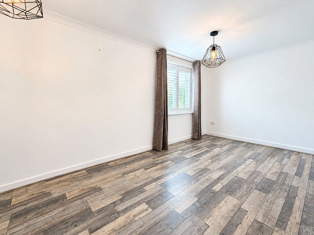 Property photo 3 of 10 Picture No. 05