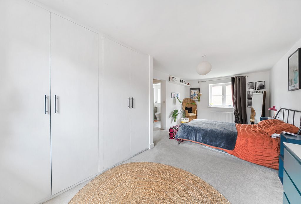 Property photo 3 of 18 1364423-20-68Ef84...