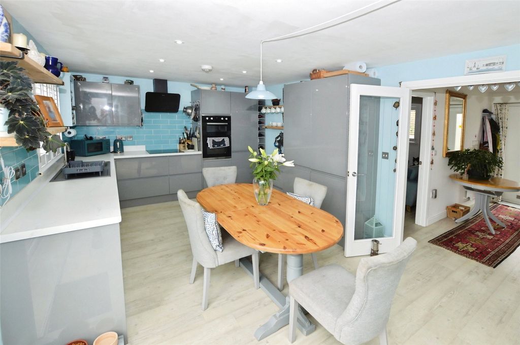 Property photo 2 of 13 Picture No. 02