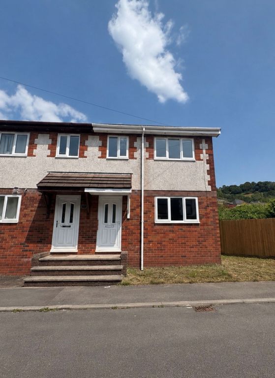 Property photo 1 of 28