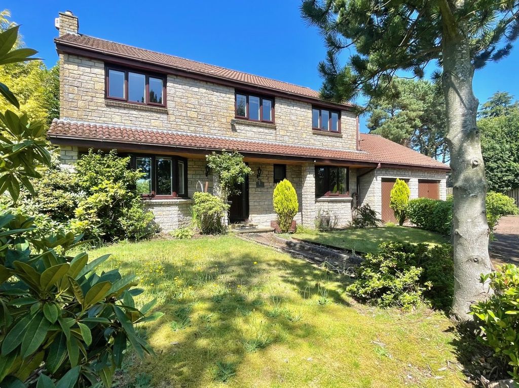Property photo 1 of 36
