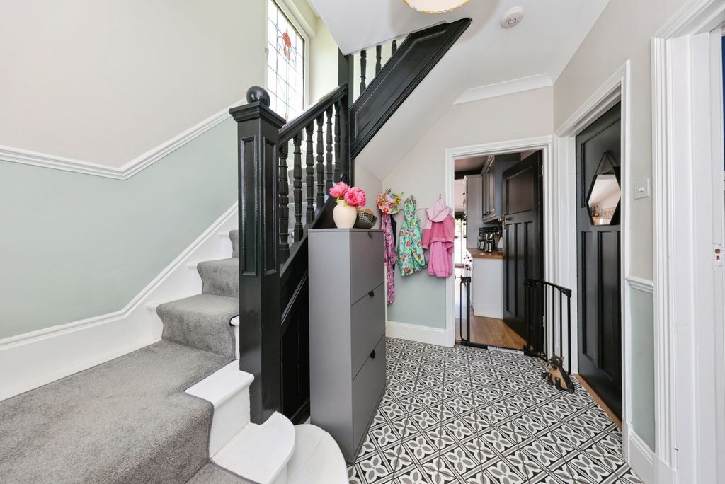 Property photo 3 of 21 Pbox-Img.Jpg