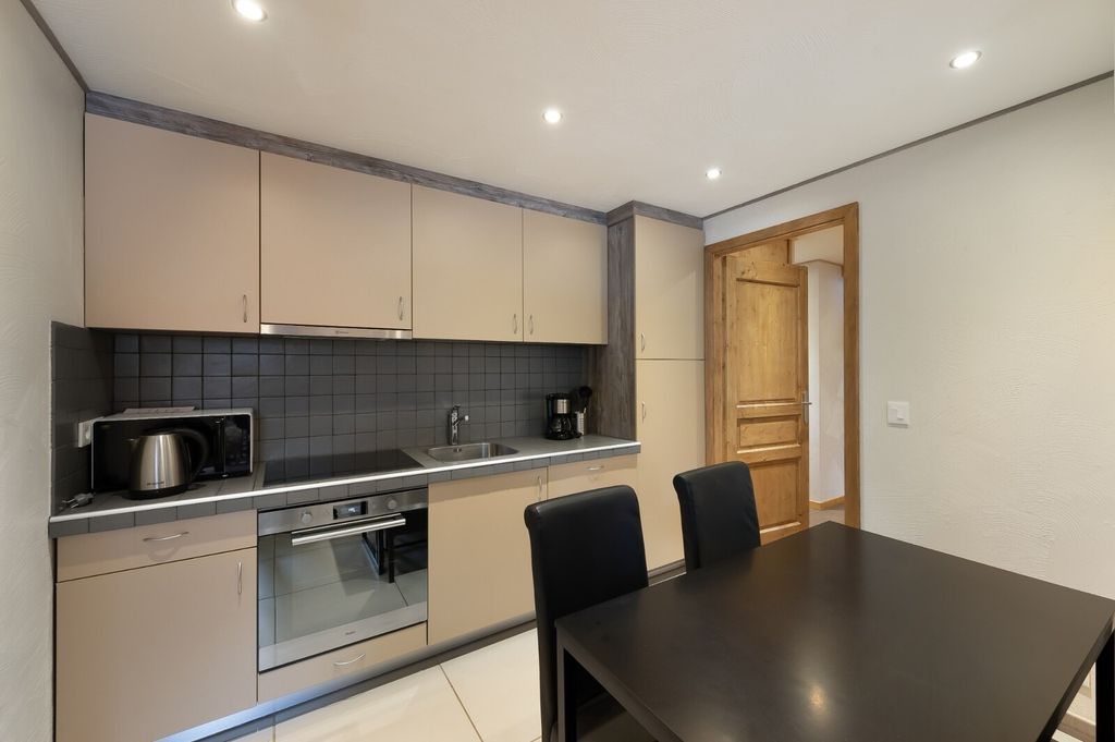 Property photo 3 of 9 The Apartment For Sa