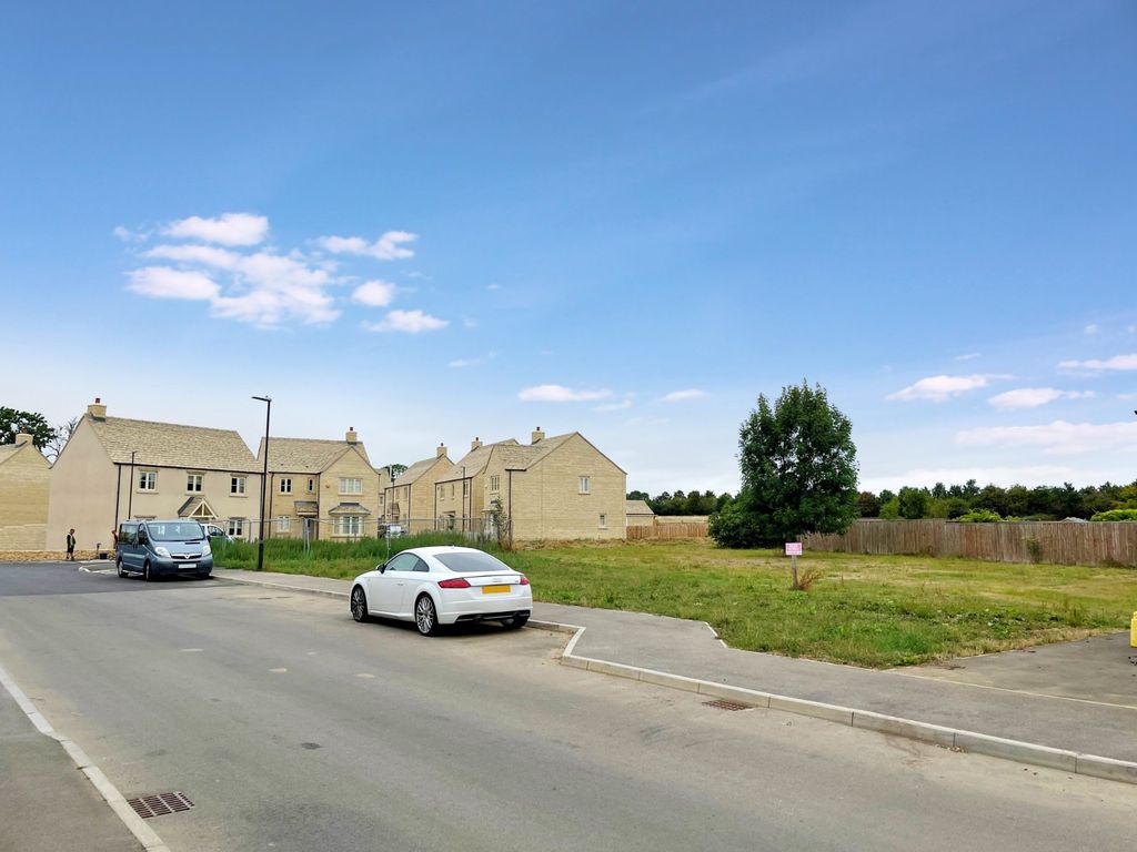 Property photo 3 of 21 Picture No. 31