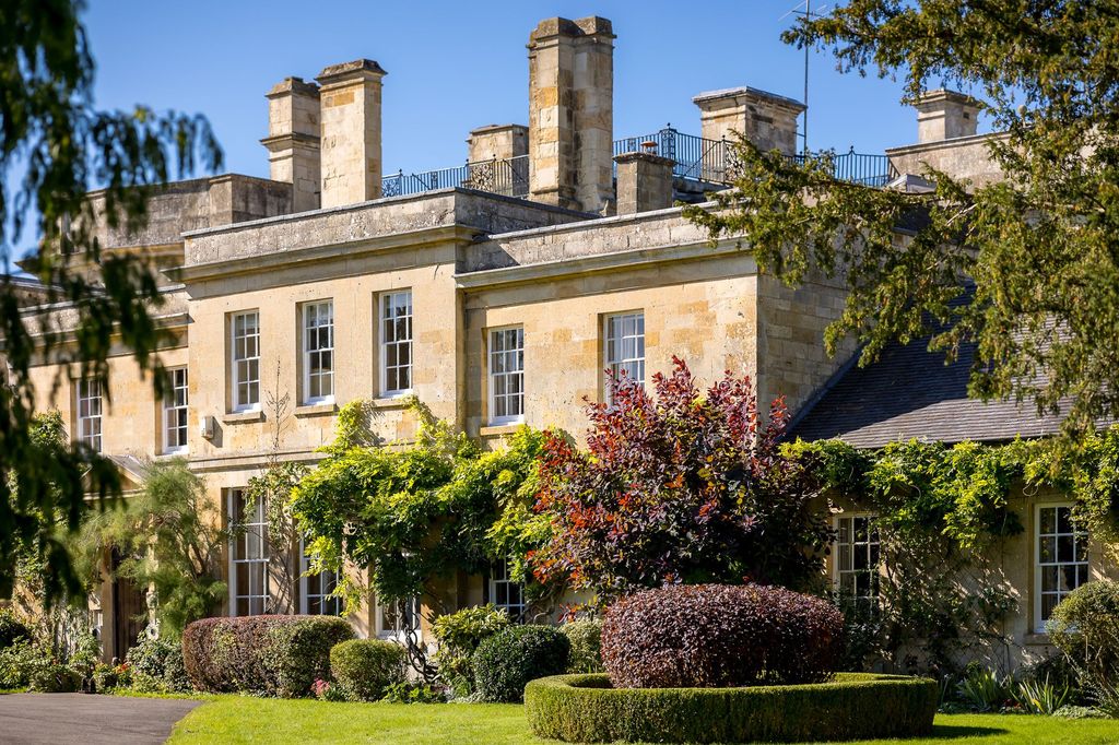 Property photo 1 of 22