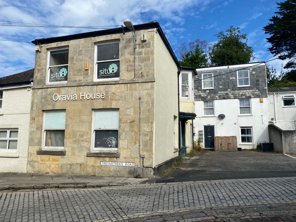 5 bed flat for sale St Austell