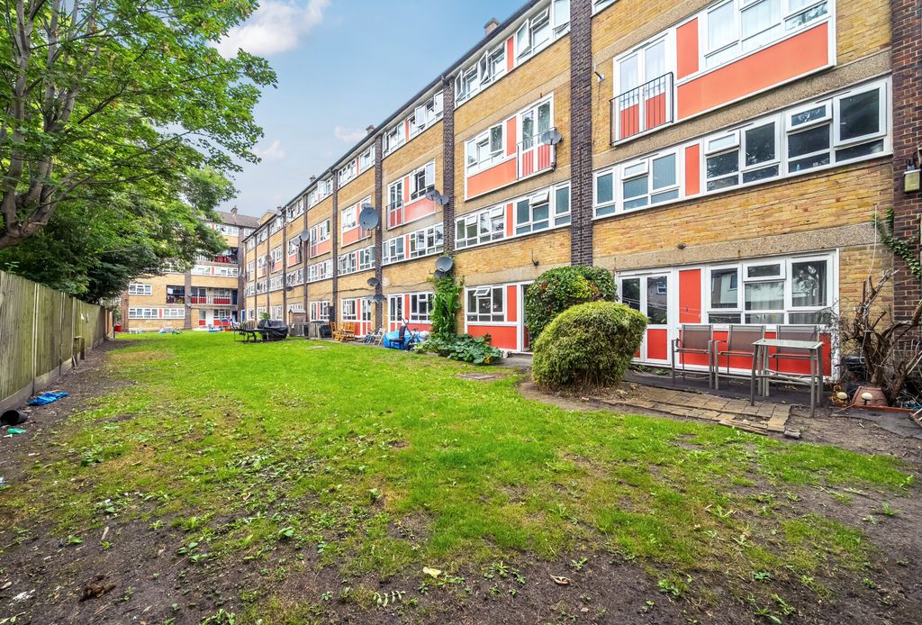 Property photo 1 of 13 1329558-1-688B411...