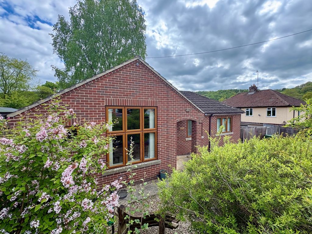Property photo 3 of 27