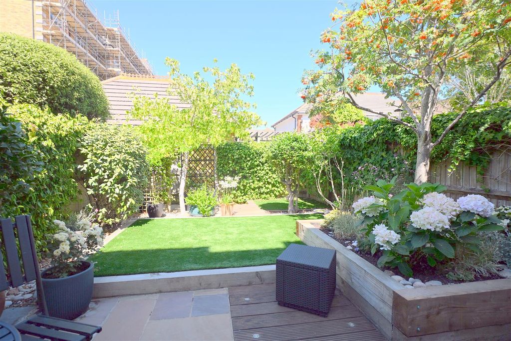 Property photo 2 of 18 Rear Garden