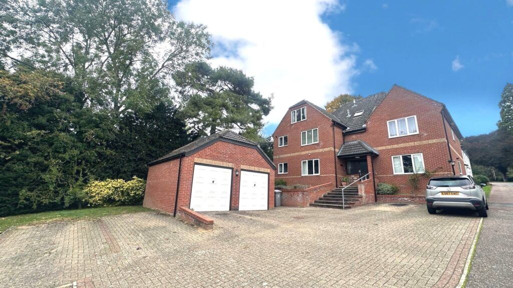 Property photo 1 of 10