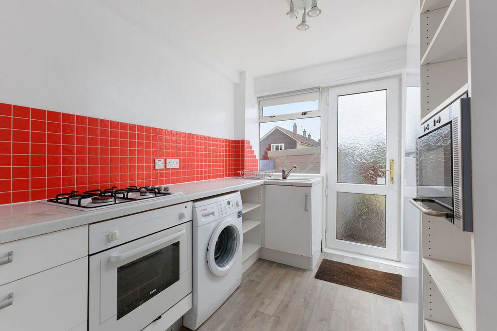 Property photo 3 of 22