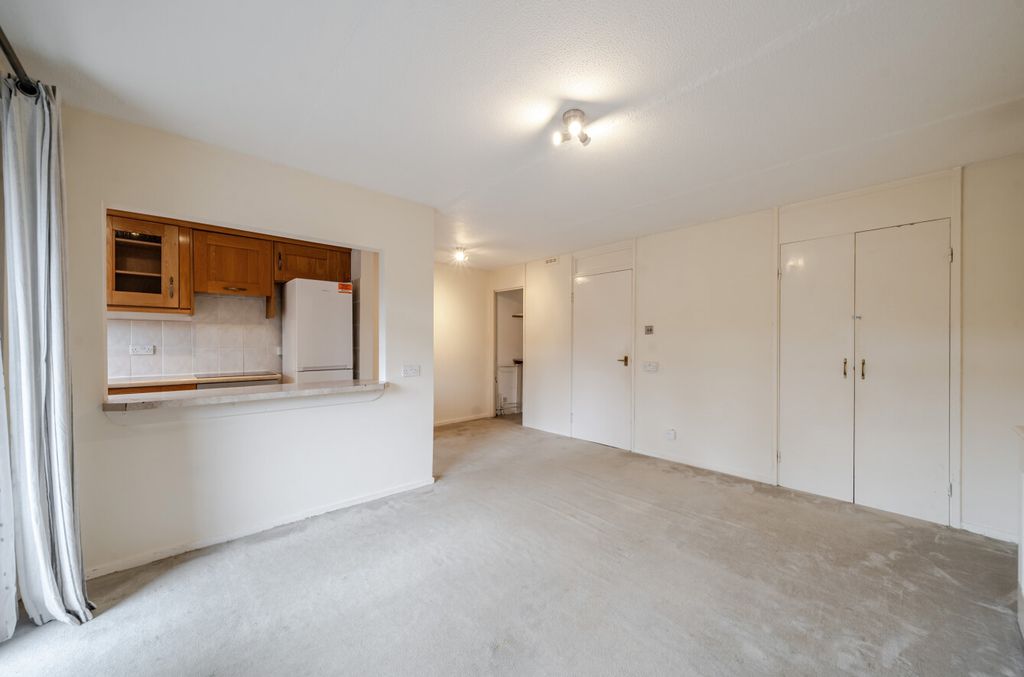 Property photo 3 of 9 1343207-12-68A451...
