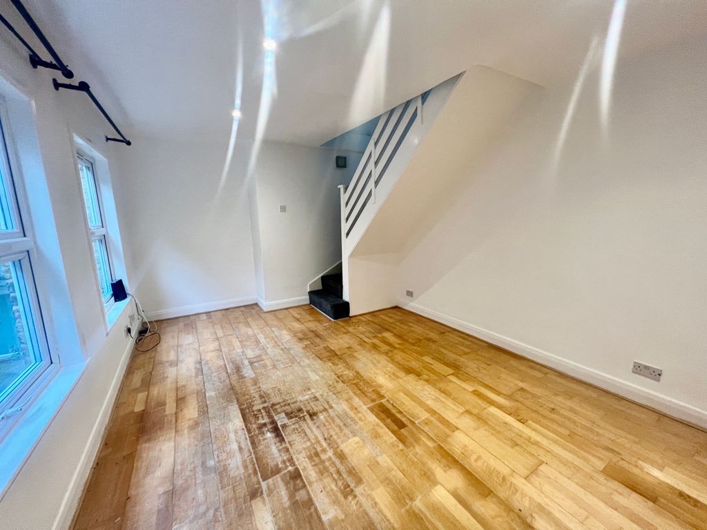 Property photo 3 of 10 Reception.Jpg