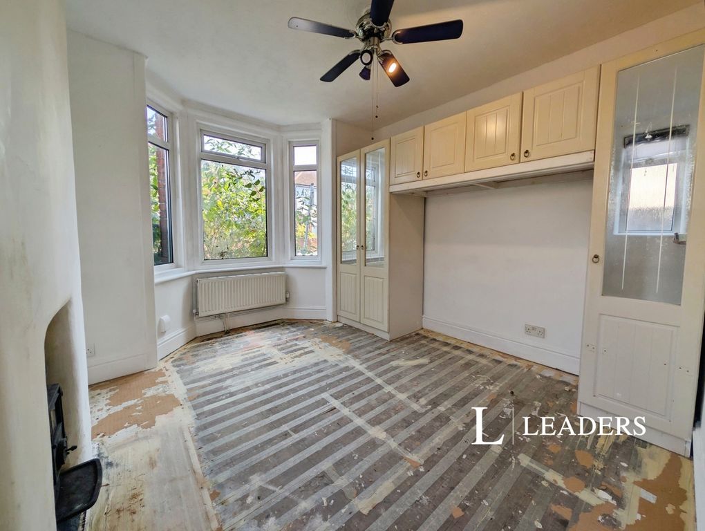 Property photo 3 of 10 Pbox-Img.Jpg