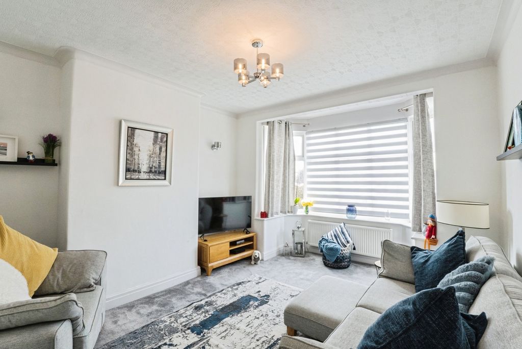 Property photo 3 of 20 Pbox-Img.Jpg