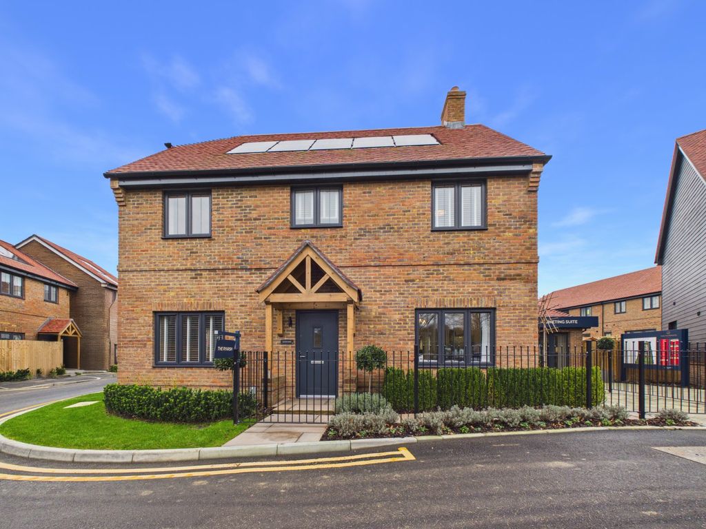 Property photo 1 of 24 The Ryarsh