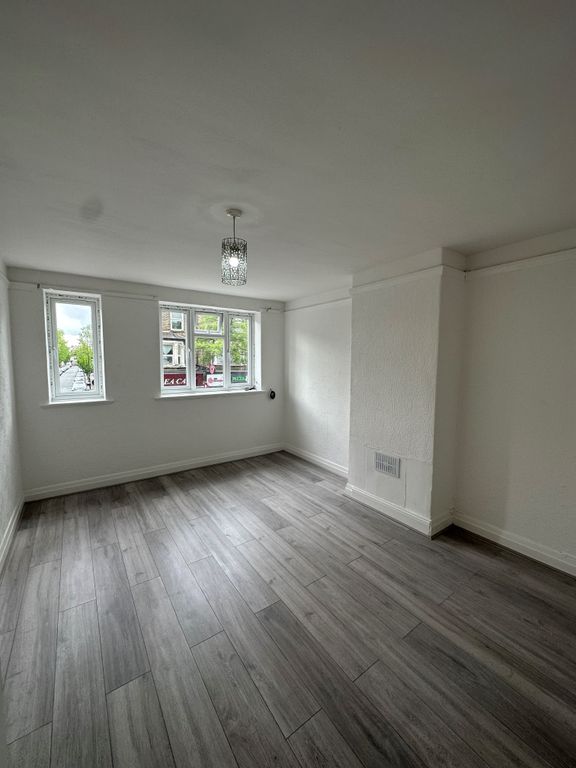 Property photo 2 of 3