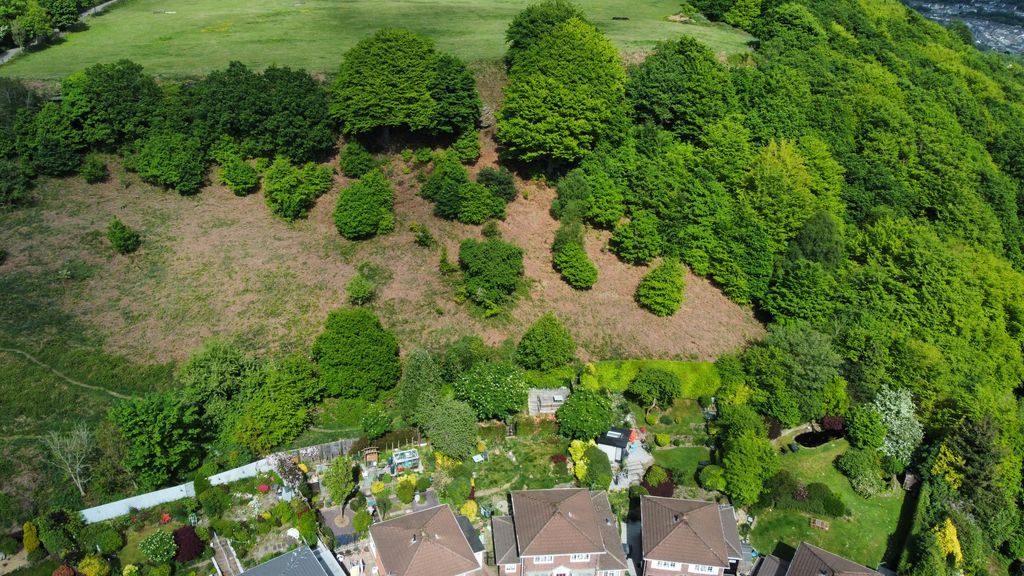 Property photo 3 of 5