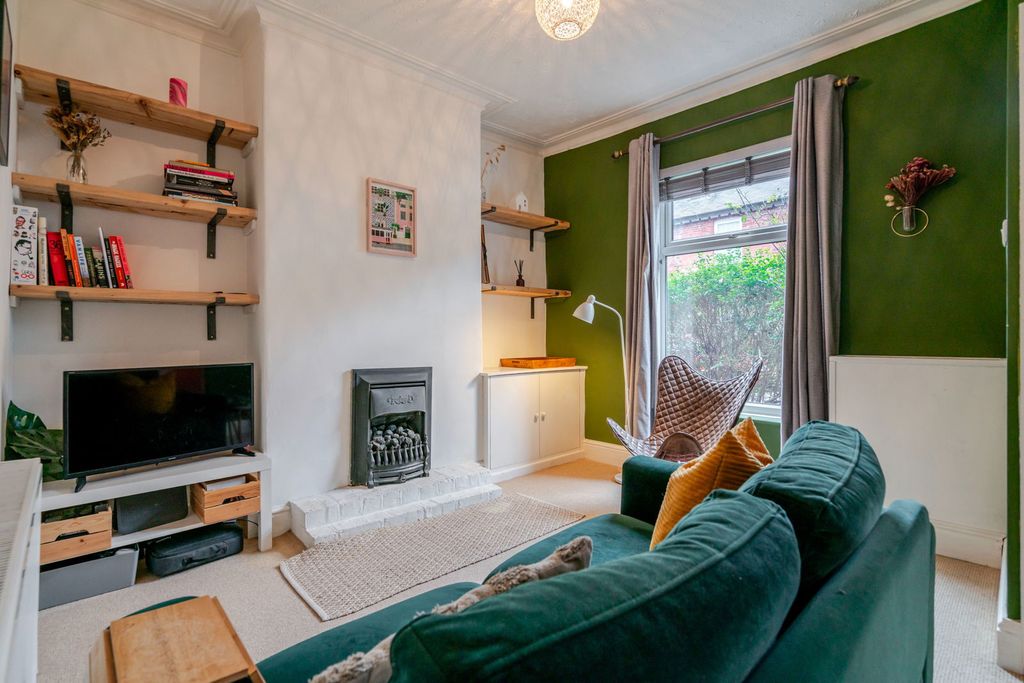 Property photo 3 of 24