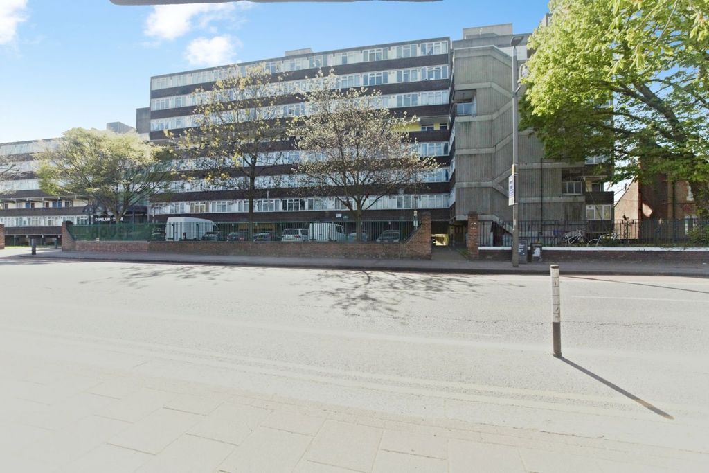 Property photo 1 of 20