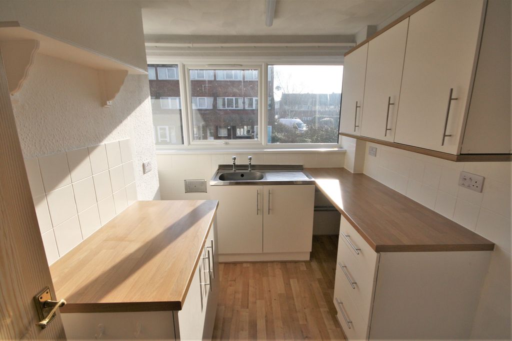 Property photo 3 of 8 Img_5709