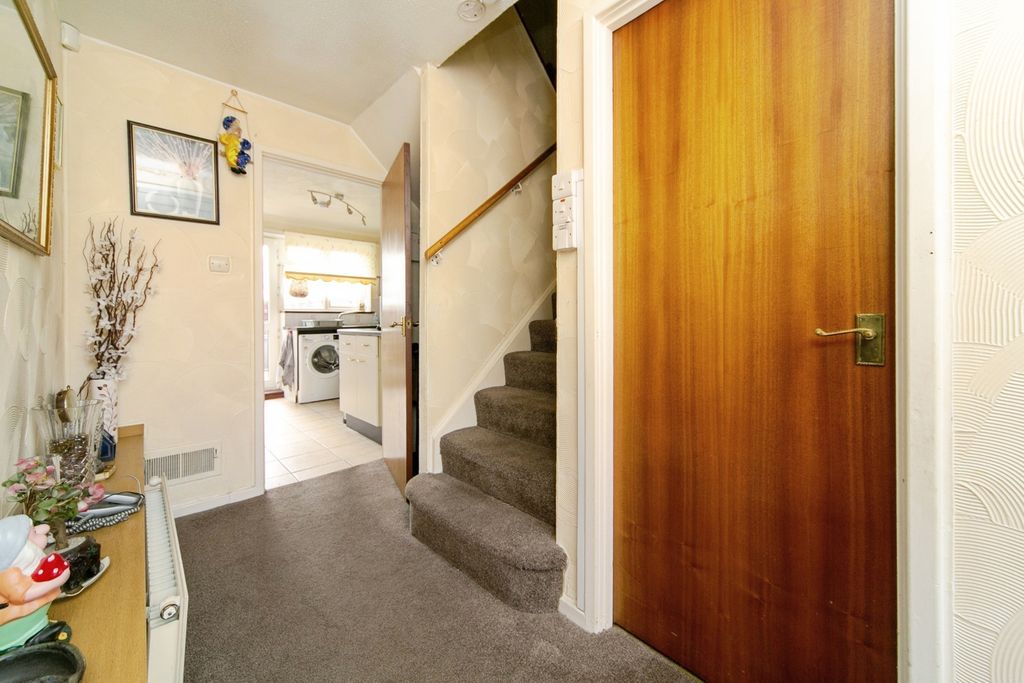 Property photo 3 of 17 Photo