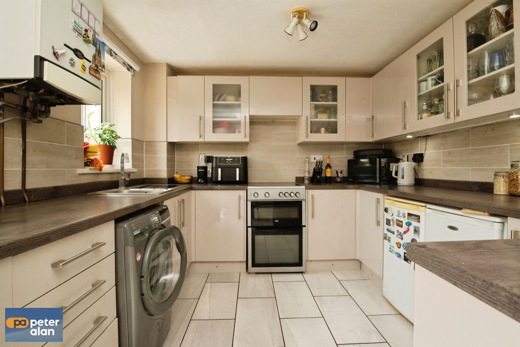 Property photo 3 of 21