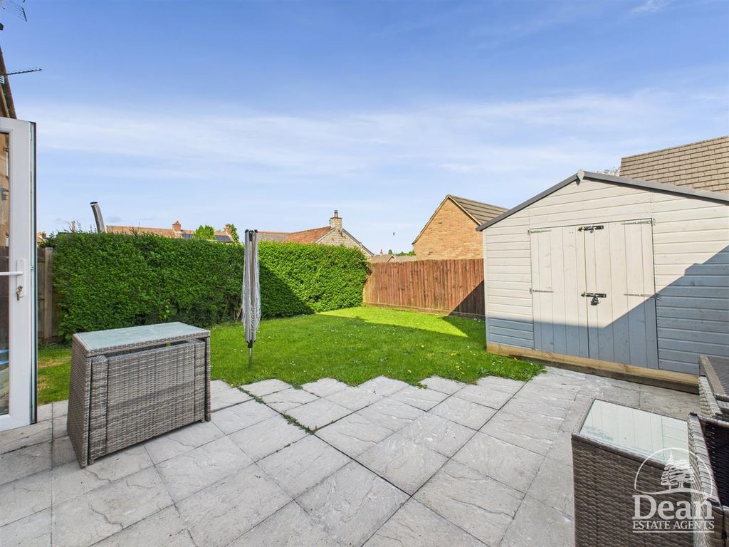 Property photo 2 of 13