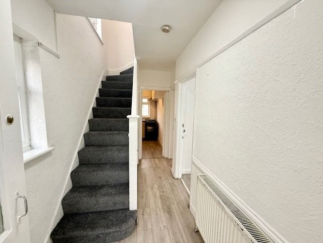 Property photo 2 of 13 4426392