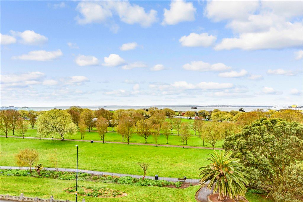 Property photo 2 of 10 Views To Front