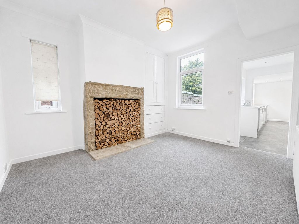 Property photo 3 of 12 Dining