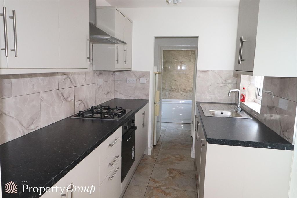 Property photo 2 of 11 26 Coombe Street (3).Png