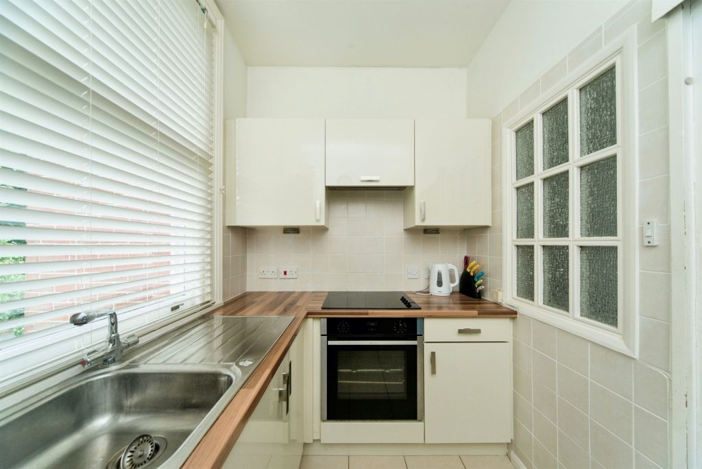 Property photo 3 of 12