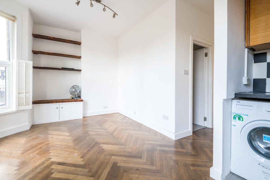 Property photo 3 of 11