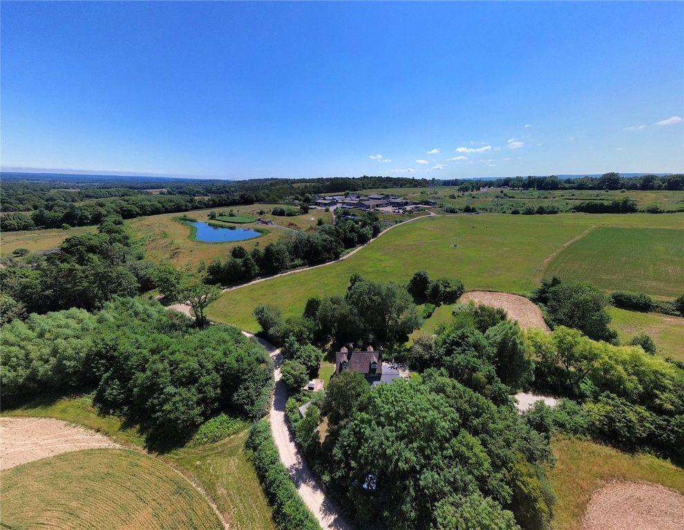 Property photo 2 of 17 Scene