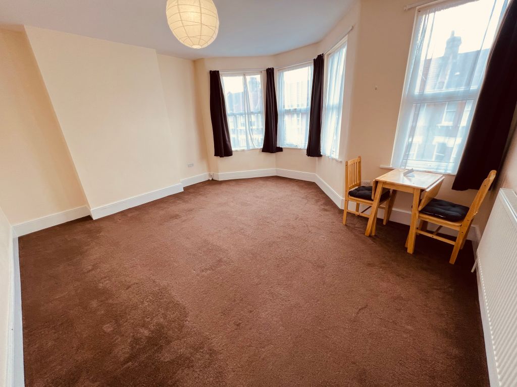 Property photo 3 of 7