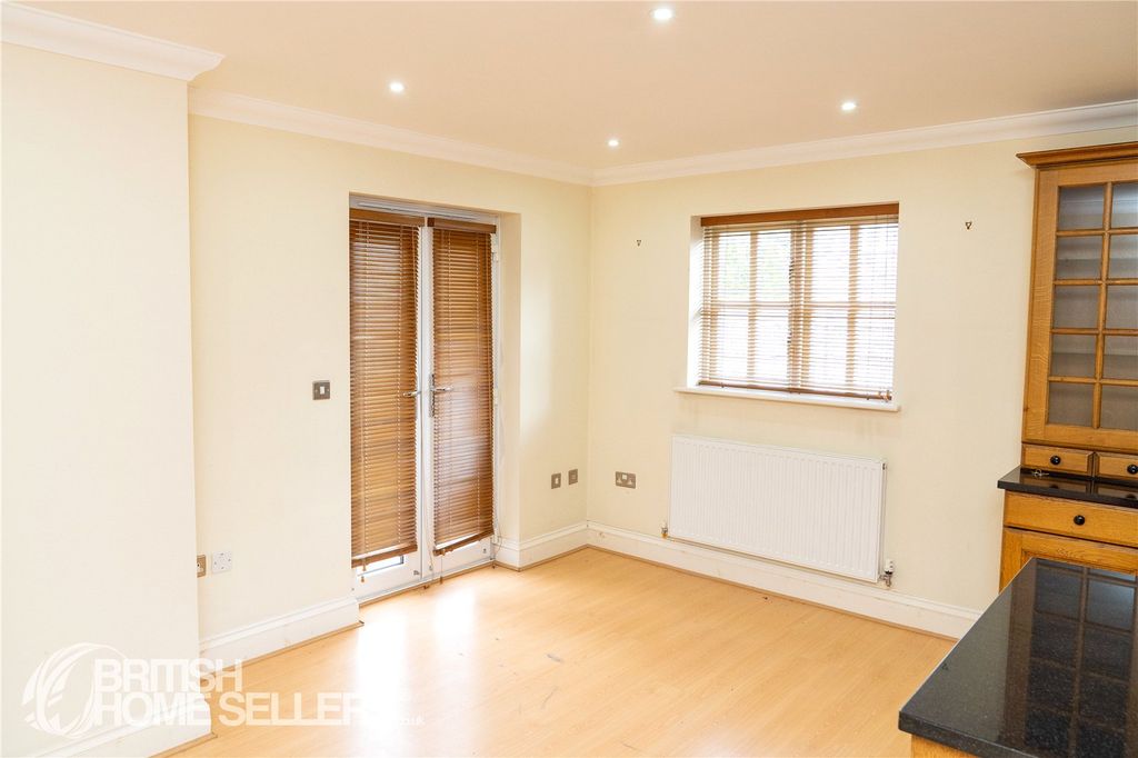 Property photo 3 of 23 Picture No. 16