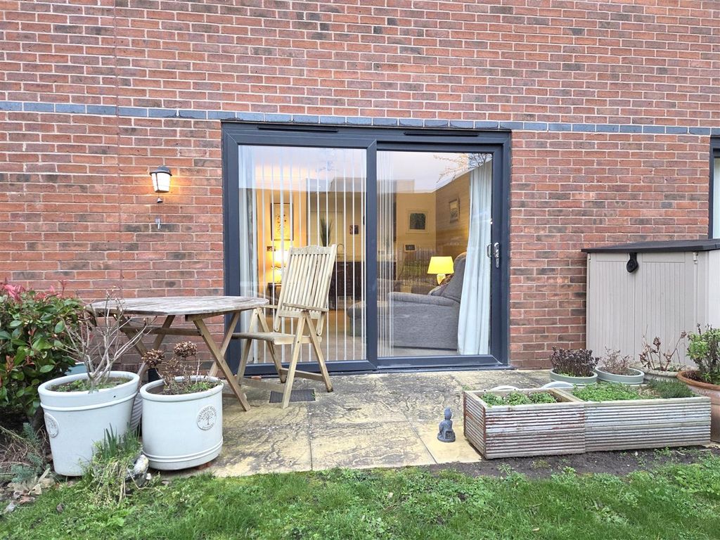 Property photo 3 of 15