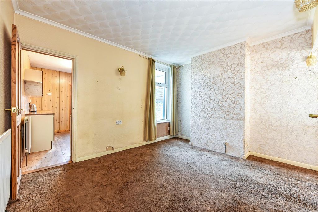 Property photo 2 of 25 Living Room