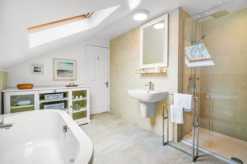 Additional image 21 of 2 bed flat for saleMonkton Road, Prestwick KA9