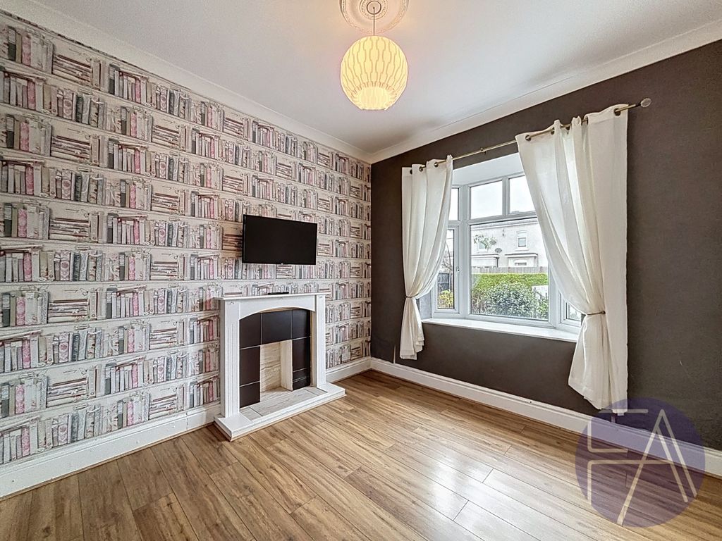 Property photo 2 of 17 4614644