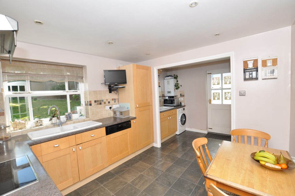 Property photo 3 of 20